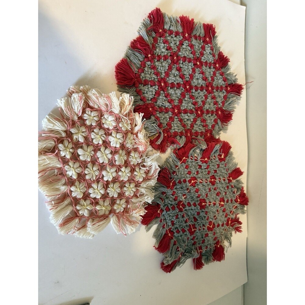 Adorable Vtg Loom Woven Hot Pad Holders. Set Of 3